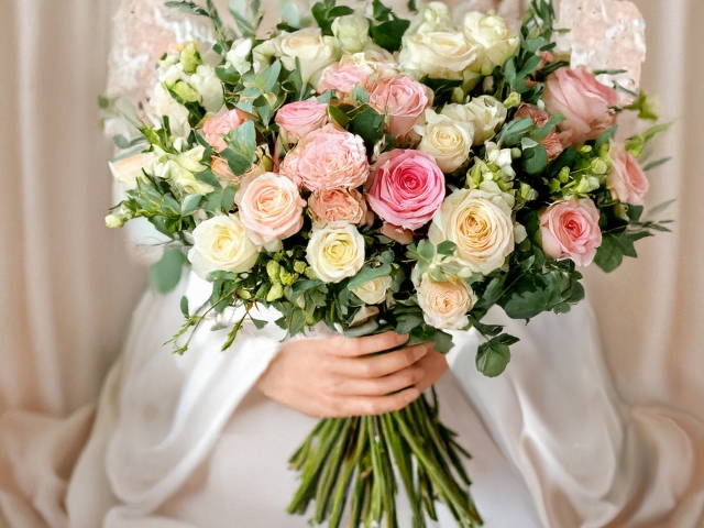 大阪結婚式サプライズ花束贈呈完全成功への道